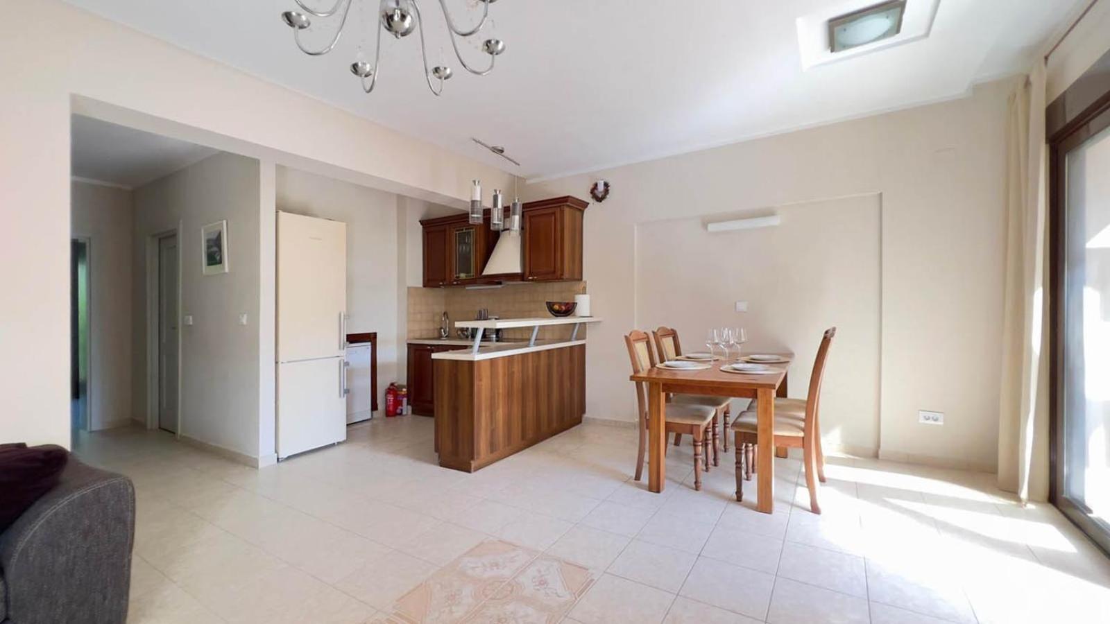 Villa Risan Apartments Экстерьер фото