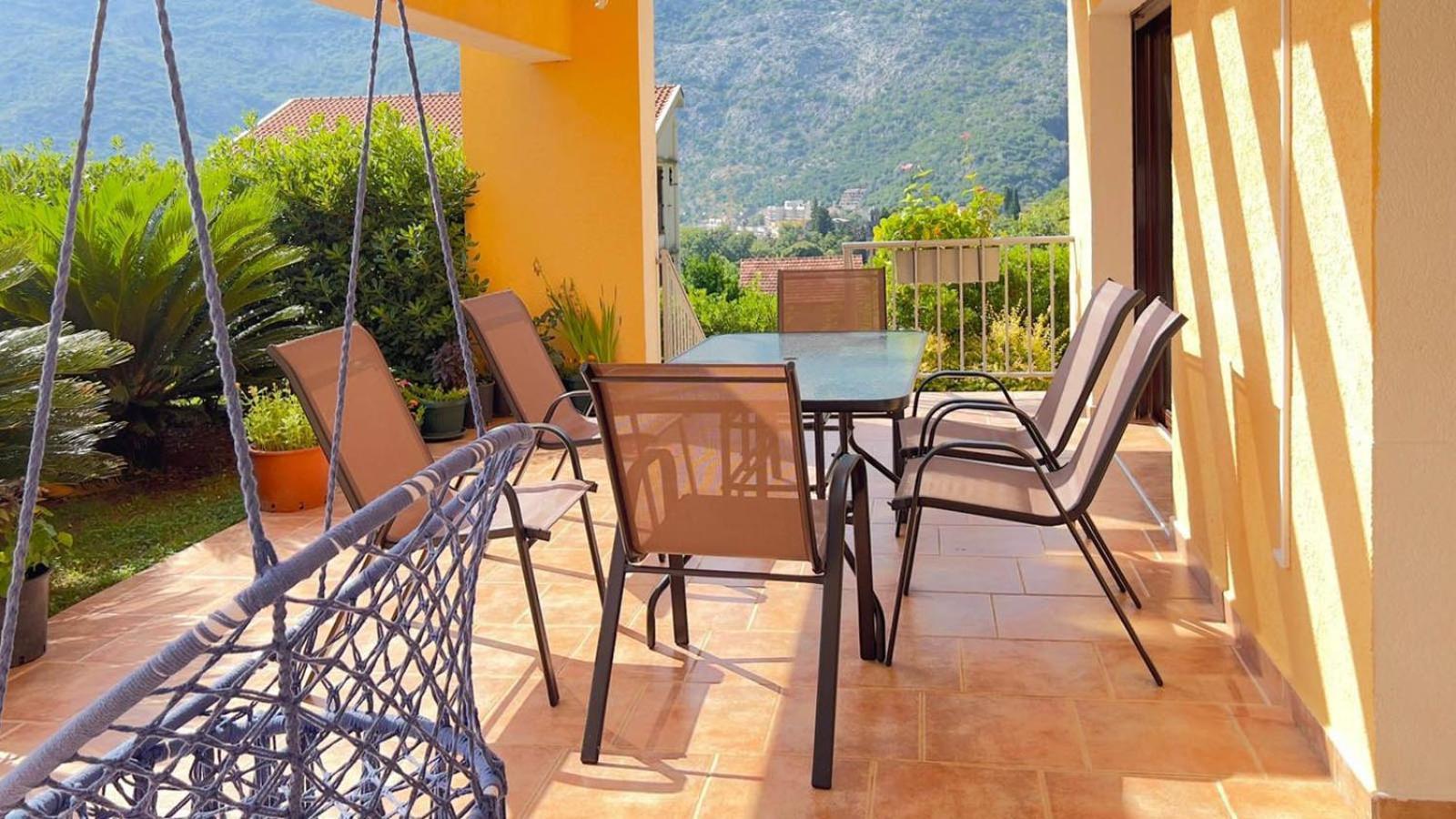 Villa Risan Apartments Экстерьер фото