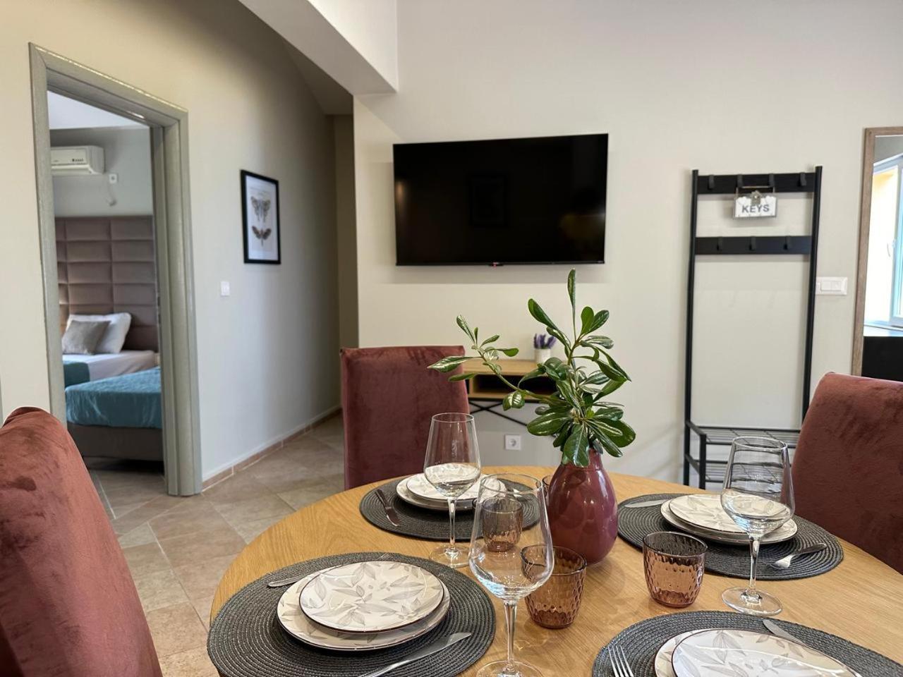 Villa Risan Apartments Экстерьер фото
