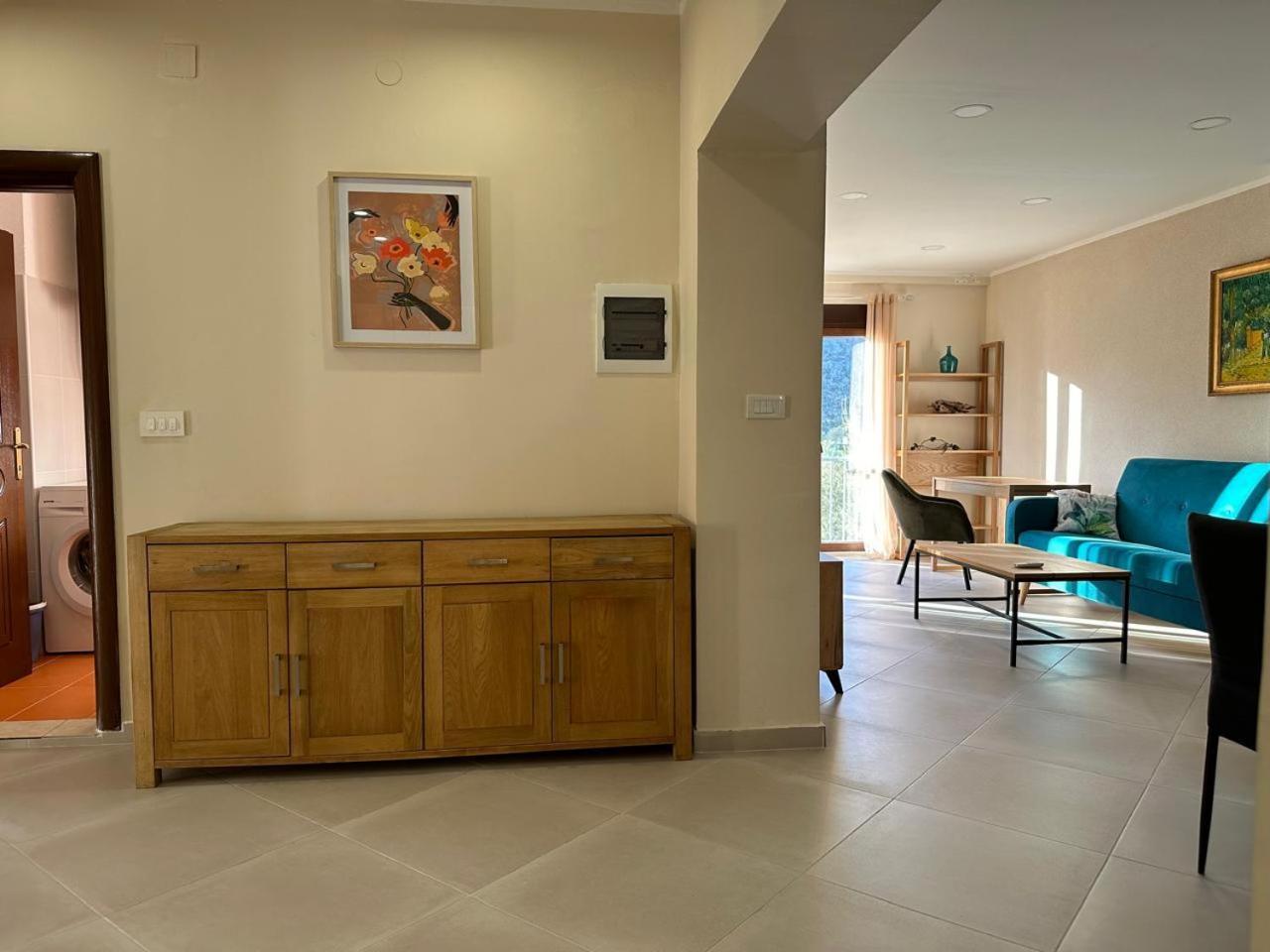 Villa Risan Apartments Экстерьер фото