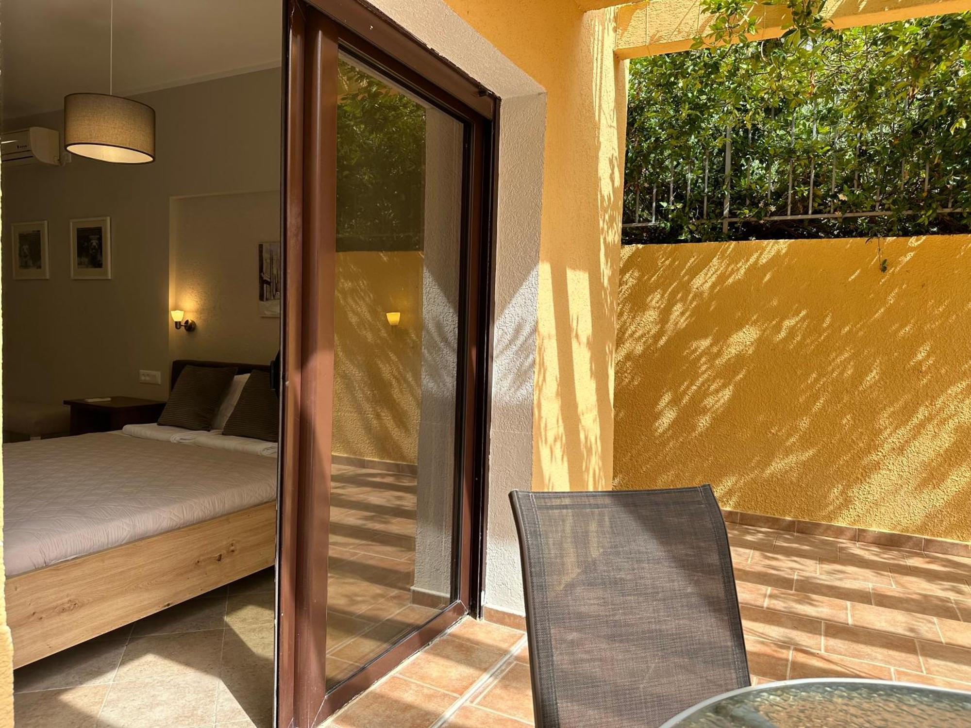 Villa Risan Apartments Экстерьер фото