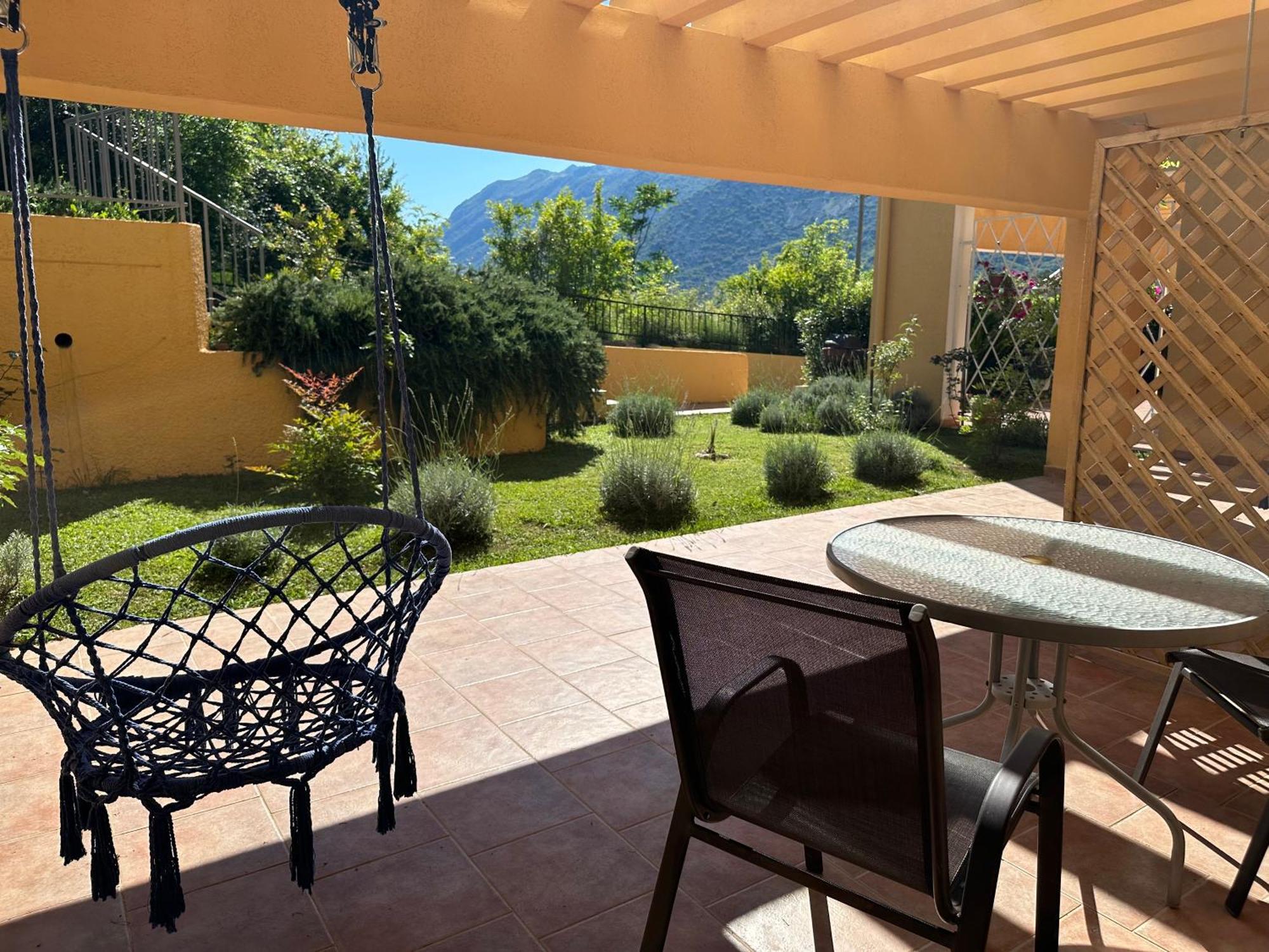 Villa Risan Apartments Экстерьер фото