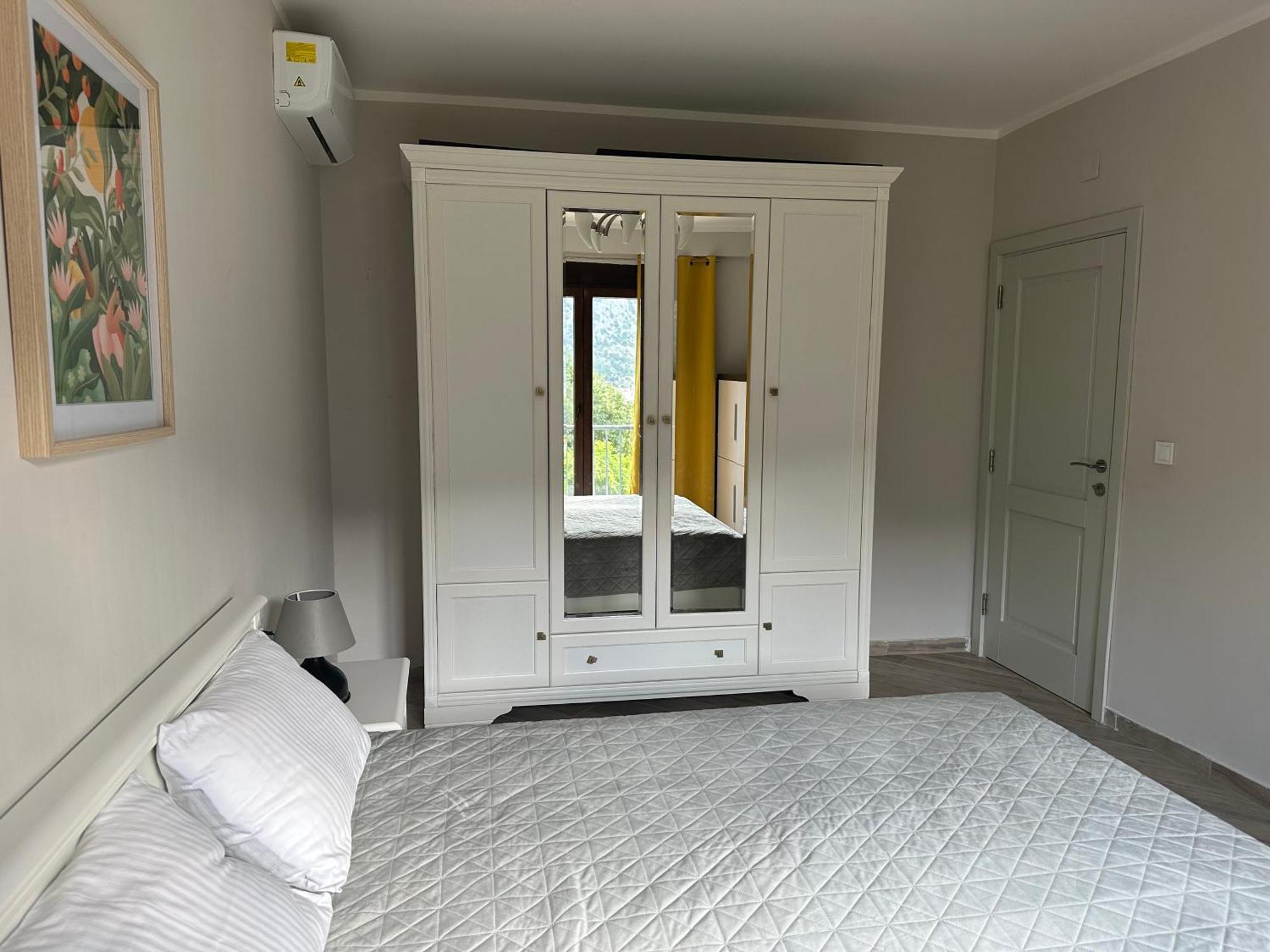 Villa Risan Apartments Экстерьер фото